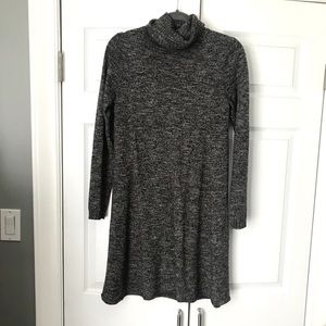 3/$20⚡️Black Heather Turtleneck Sweater Dress⚡️